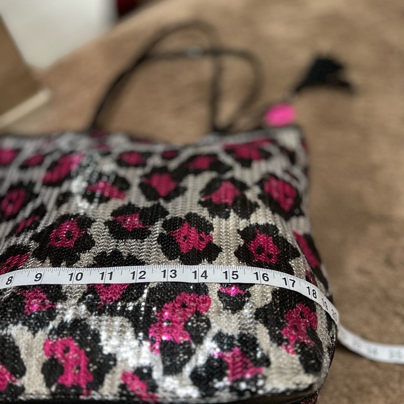 Betsey Johnson Large Leopard Pink and black sequins Tote EUC - Picture 8 of 8